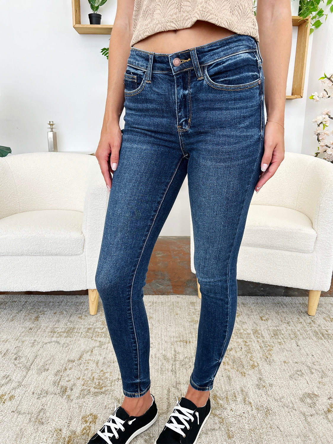 Full Size Classic Handsand Skinny Jeans