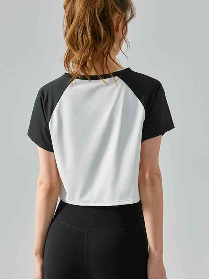 Round Neck Raglan Sleeve Cropped Sports Top